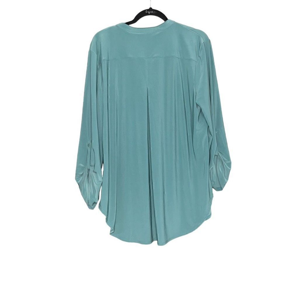 CATO Green V-Neck Blouse Size 1X - Picture 2 of 8